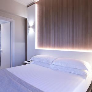 Standard Zimmer mit Kingsize-Bett